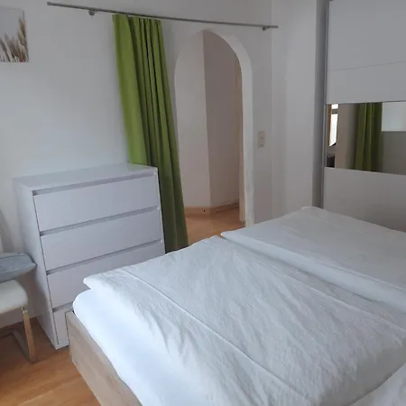 Schnell * Φλαχάου